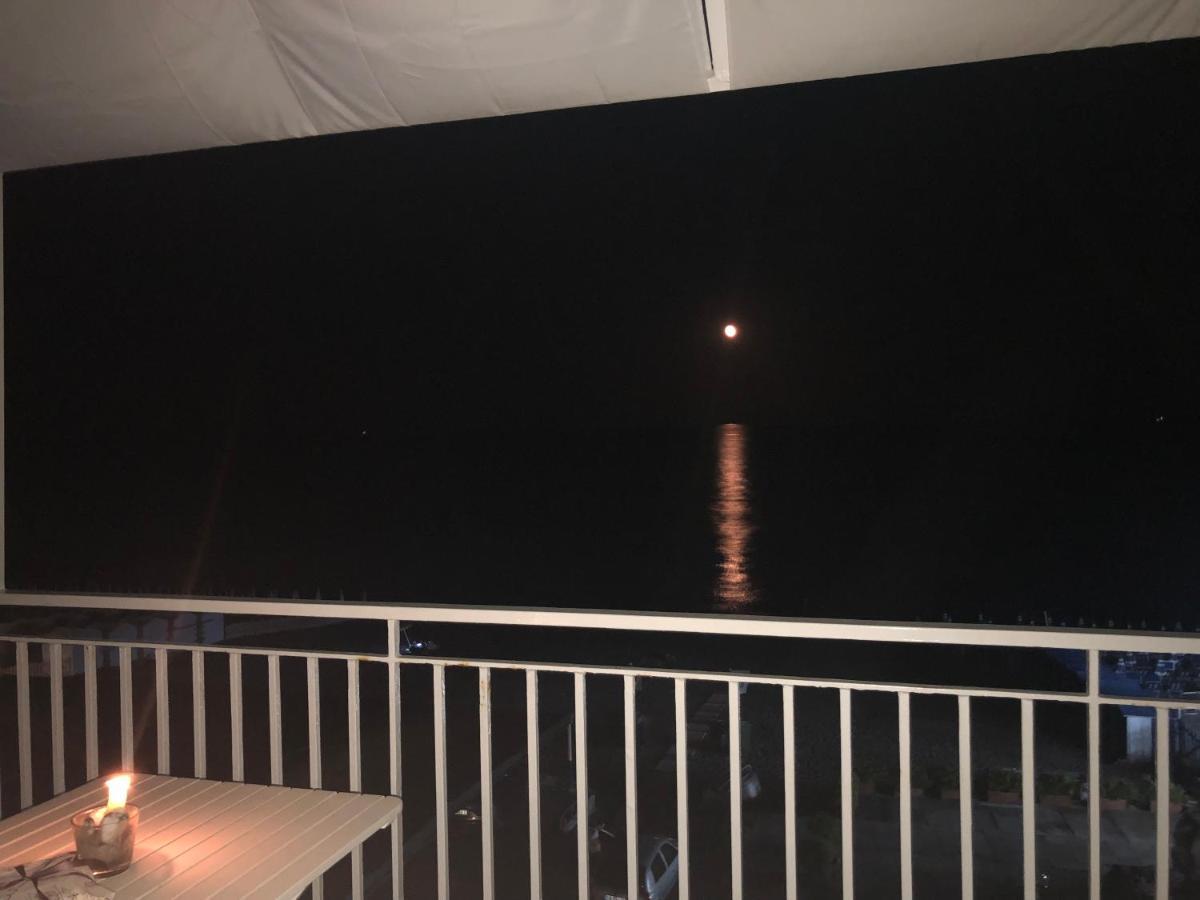 Mansarda Sul Mare Apartment Mascali Bagian luar foto